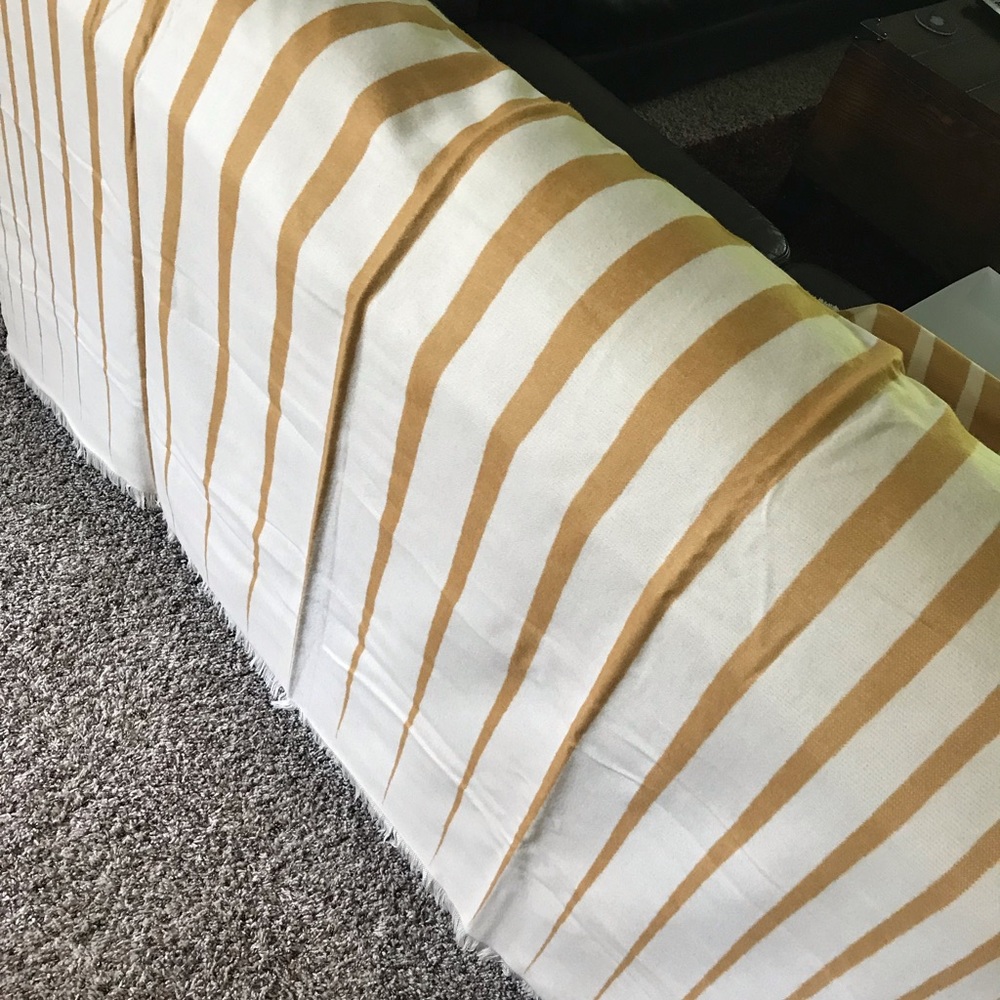 Paulette Rollo Reversible Extra fine Merino throw - Picture 6 of 6